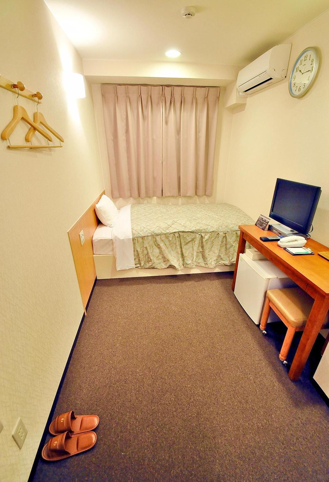 Okayama Universal Hotel Annex 2 Екстериор снимка
