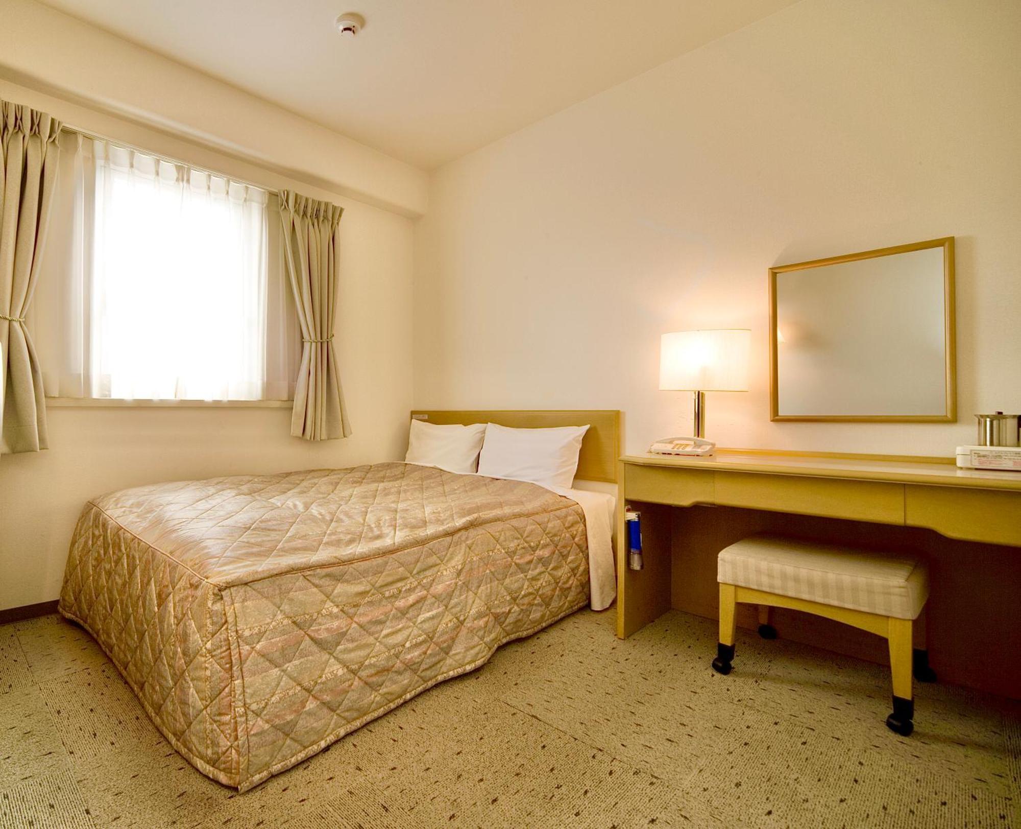 Okayama Universal Hotel Annex 2 Екстериор снимка