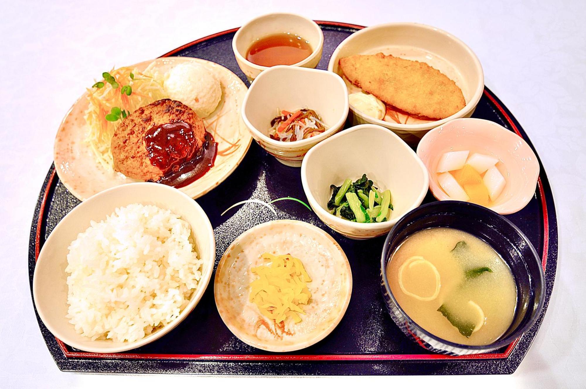 Okayama Universal Hotel Annex 2 Екстериор снимка