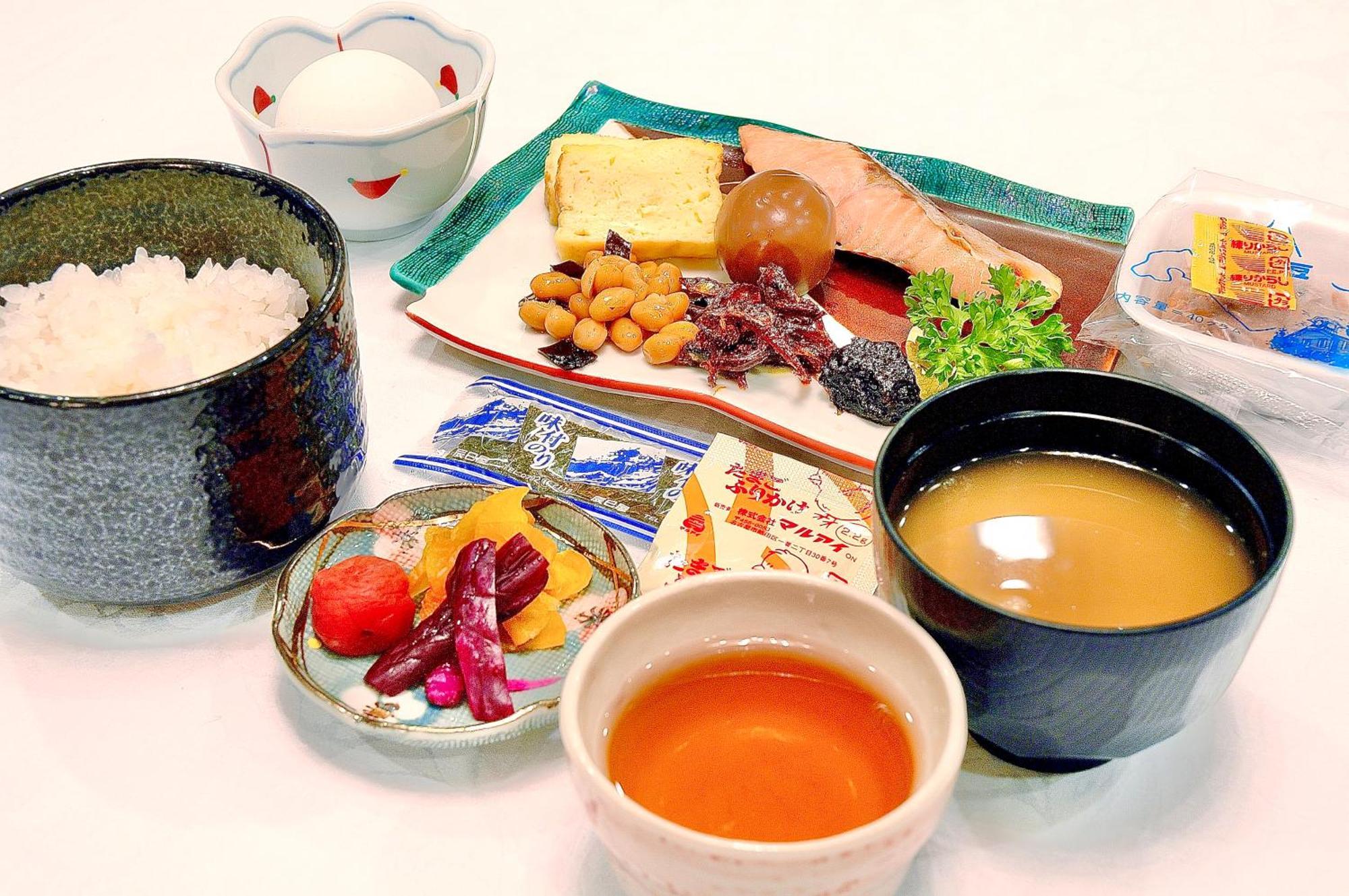 Okayama Universal Hotel Annex 2 Екстериор снимка